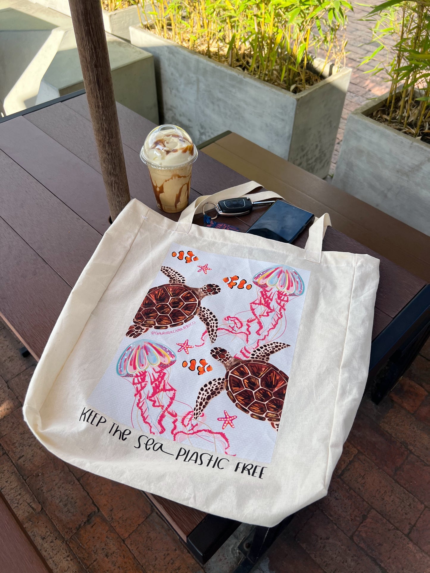 TOTE BAGS