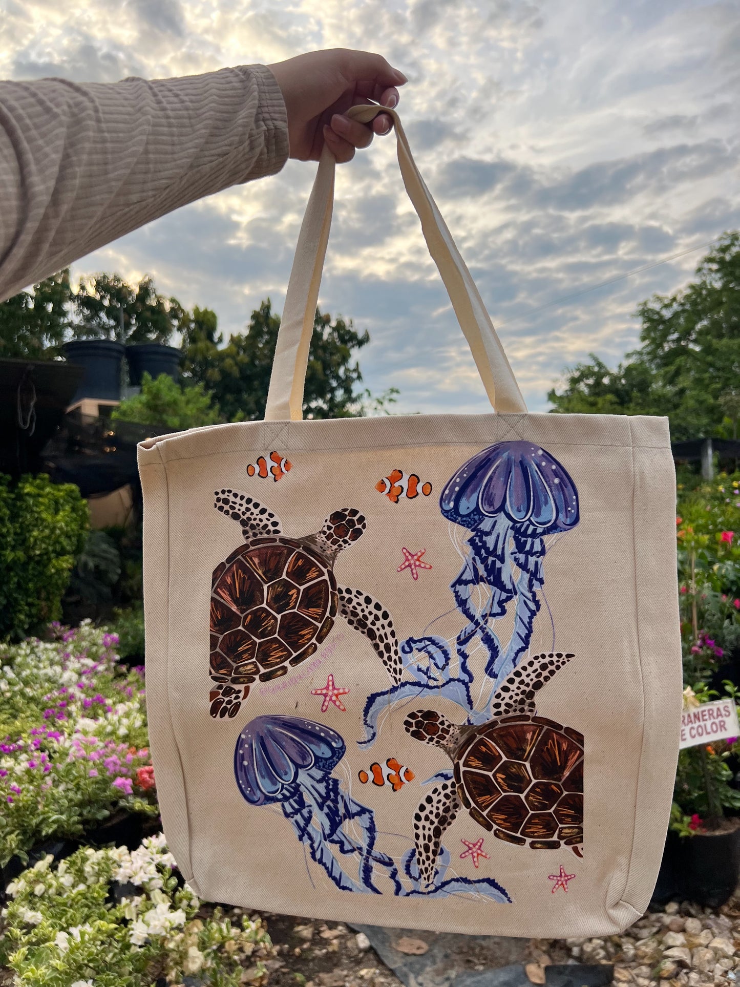 TOTE BAGS